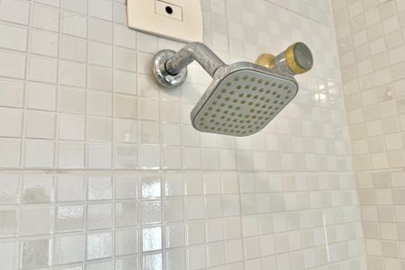 Casa à venda com 270m², 4 quartos e 4 vagas Casa à venda com 270m², 4 quartos e 4 vagasBanheiro da Suíte 1