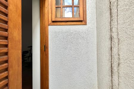 Casa à venda com 270m², 4 quartos e 4 vagas Casa à venda com 270m², 4 quartos e 4 vagasVaranda da Suíte 2