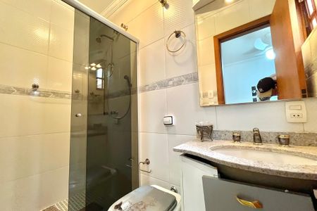 Casa à venda com 270m², 4 quartos e 4 vagas Casa à venda com 270m², 4 quartos e 4 vagasBanheiro da Suíte 2