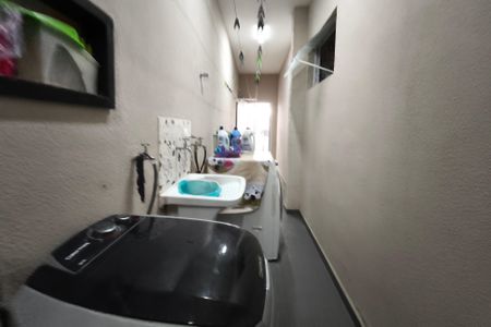 Casa à venda com 160m², 3 quartos e 1 vagaÁrea de Serviço