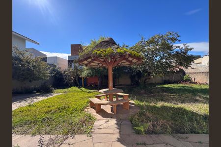 Casa à venda com 300m², 4 quartos e 2 vagas