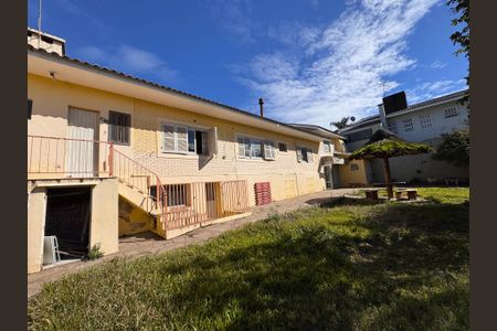 Casa à venda com 300m², 4 quartos e 2 vagas