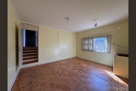 Casa à venda com 300m², 4 quartos e 2 vagas