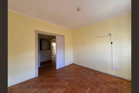 Casa à venda com 300m², 4 quartos e 2 vagas
