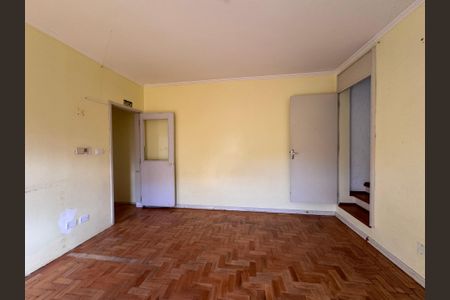 Casa à venda com 300m², 4 quartos e 2 vagas