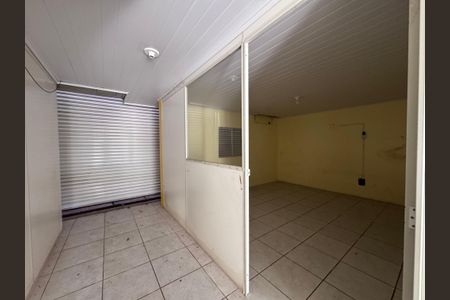 Casa à venda com 300m², 4 quartos e 2 vagas