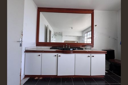 Casa à venda com 300m², 4 quartos e 2 vagas