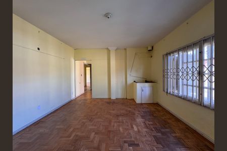 Casa à venda com 300m², 4 quartos e 2 vagas