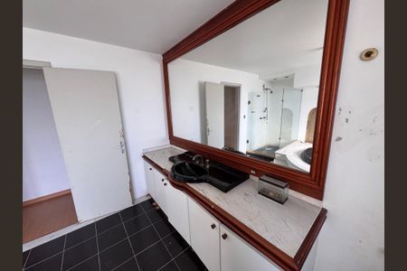 Casa à venda com 300m², 4 quartos e 2 vagas