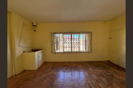 Casa à venda com 300m², 4 quartos e 2 vagas