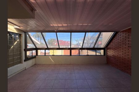 Casa à venda com 300m², 4 quartos e 2 vagas