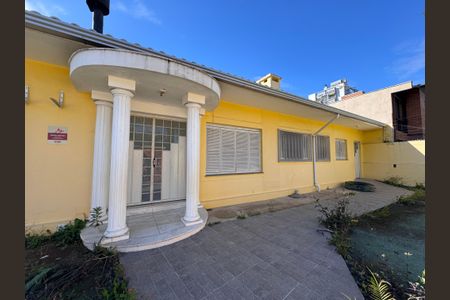 Casa à venda com 300m², 4 quartos e 2 vagas