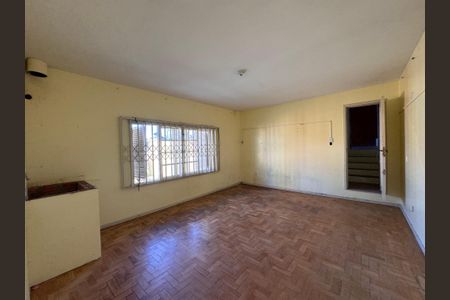 Casa à venda com 300m², 4 quartos e 2 vagas