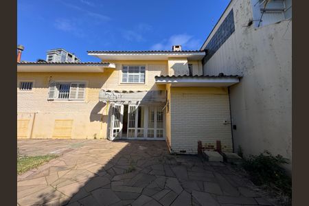 Casa à venda com 300m², 4 quartos e 2 vagas