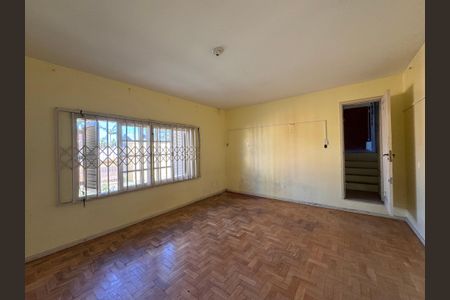 Casa à venda com 300m², 4 quartos e 2 vagas