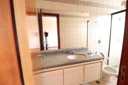 Apartamento para alugar com 140m², 4 quartos e 2 vagasBanheiro Suíte 1