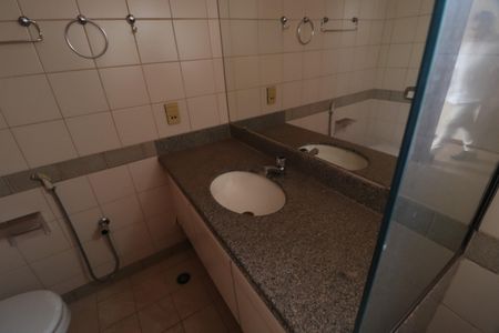 Apartamento para alugar com 140m², 4 quartos e 2 vagasBanheiro Suíte 2