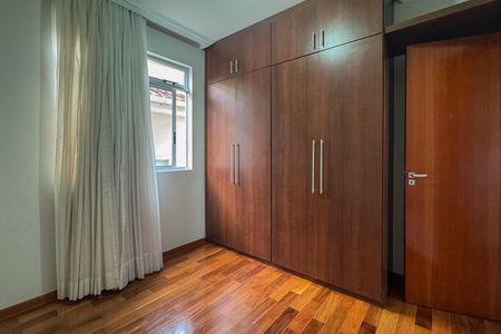 Apartamento à venda com 92m², 3 quartos e 2 vagasQuarto 1
