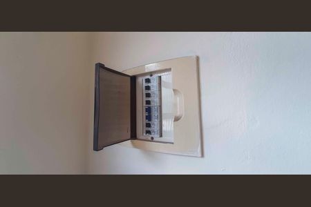 Casa para alugar com 50m², 1 quarto e sem vaga Casa para alugar com 50m², 1 quarto e sem vagaQuadro de Luz