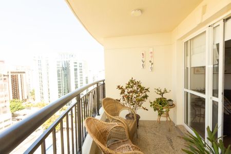 Varanda de apartamento para alugar com 2 quartos, 70m² em Indianópolis, São Paulo