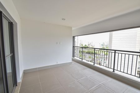 Apartamento à venda com 121m², 3 quartos e 2 vagas Apartamento à venda com 121m², 3 quartos e 2 vagasVaranda