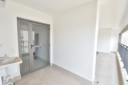 Apartamento à venda com 121m², 3 quartos e 2 vagas Apartamento à venda com 121m², 3 quartos e 2 vagasÁrea de serviço