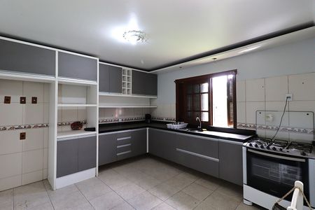 Casa à venda com 192m², 3 quartos e 8 vagasCozinha