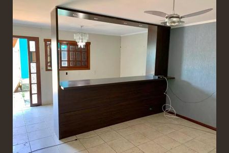 Sala de casa para alugar com 3 quartos, 192m² em Vl Sto Agostinho, Porto Alegre