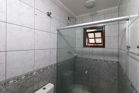 Casa à venda com 192m², 3 quartos e 8 vagasBanheiro social