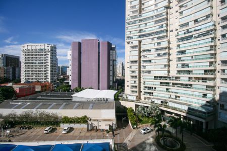 Apartamento à venda com 130m², 3 quartos e 2 vagasVista da Suíte 2