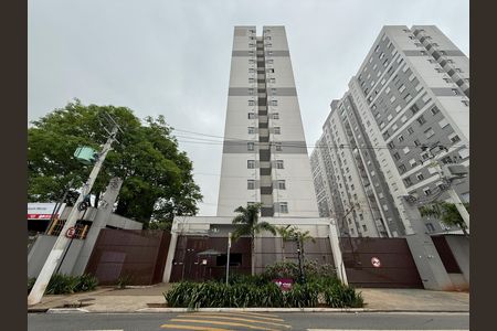 Apartamento para alugar com 41m², 2 quartos e 1 vaga Apartamento para alugar com 41m², 2 quartos e 1 vagaFachada