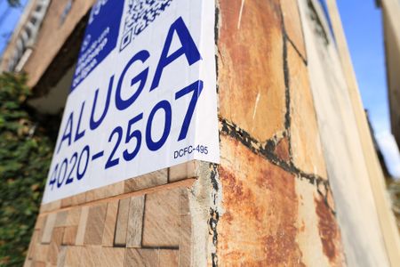 Casa para alugar com 110m², 3 quartos e 1 vagaPlaca