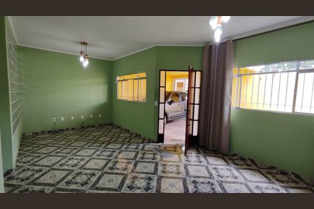 Sala de casa para alugar com 3 quartos, 150m² em Jardim San Giovani, Ferraz de Vasconcelos