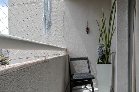 Sacada da Sala de apartamento para alugar com 2 quartos, 61m² em Nova Mogilar, Mogi das Cruzes