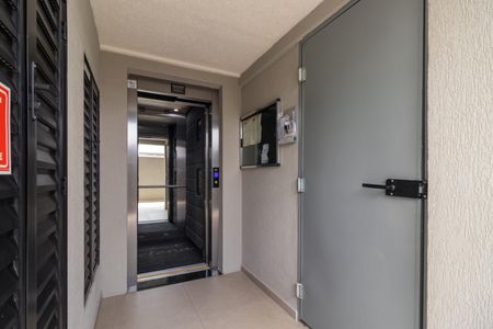 Apartamento à venda com 39m², 2 quartos e sem vagaHall do elevador