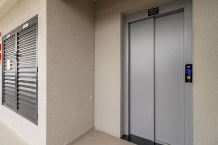 Apartamento à venda com 39m², 2 quartos e sem vagaElevador no andar