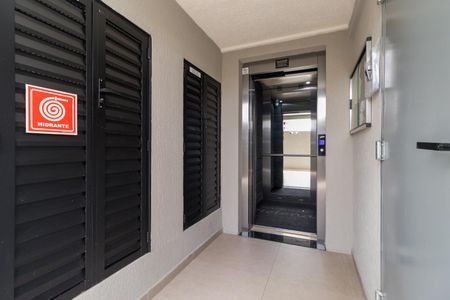 Apartamento à venda com 39m², 2 quartos e sem vagaHall do elevador