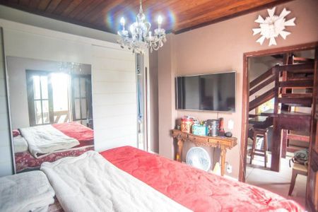 Casa à venda com 4 quartos, 360m² em Sapê, Niterói