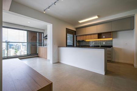 Sala/Cozinha de apartamento para alugar com 2 quartos, 71m² em Pinheiros, São Paulo