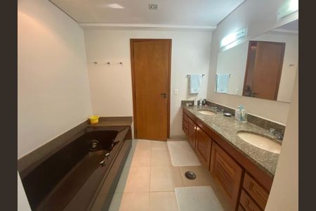 Apartamento à venda com 332m², 5 quartos e 4 vagas Apartamento à venda com 332m², 5 quartos e 4 vagasFoto 27