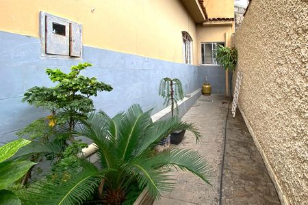 Casa para alugar com 300m², 5 quartos e 3 vagasJardim lateral