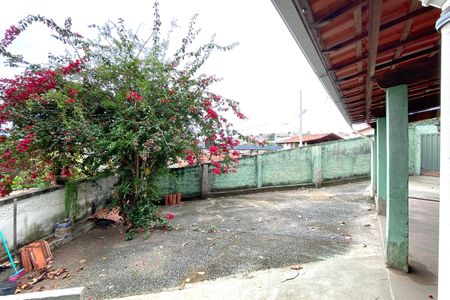 Casa para alugar com 300m², 5 quartos e 3 vagasQuintal