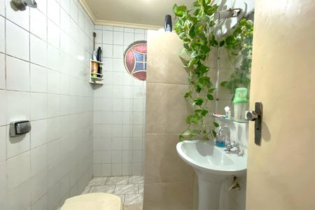 Casa para alugar com 300m², 5 quartos e 3 vagasBanheiro 1