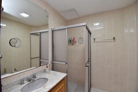 Casa de condomínio para alugar com 150m², 4 quartos e 2 vagasBanheiro da Suíte 2