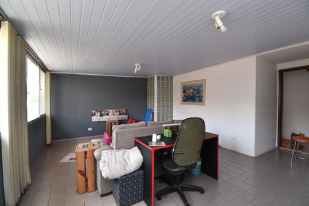 Casa de condomínio para alugar com 150m², 4 quartos e 2 vagasÁtico