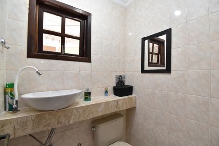 Casa de condomínio para alugar com 150m², 4 quartos e 2 vagasLavabo