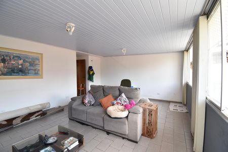 Casa de condomínio para alugar com 150m², 4 quartos e 2 vagasÁtico