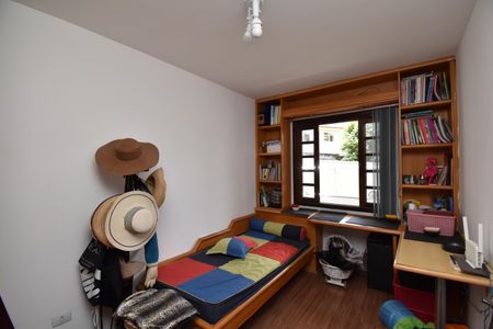 Casa de condomínio para alugar com 150m², 4 quartos e 2 vagasQuarto 3