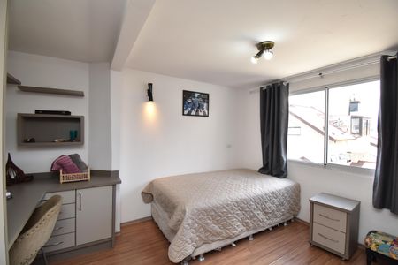 Casa de condomínio para alugar com 150m², 4 quartos e 2 vagasSuíte 1