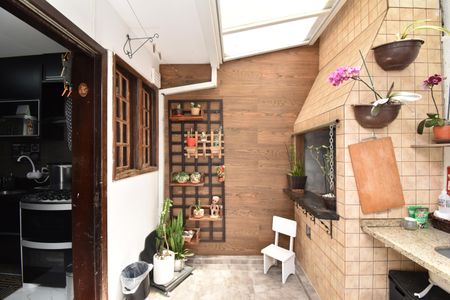 Casa de condomínio para alugar com 150m², 4 quartos e 2 vagasÁrea de Serviço/Área Gourmet